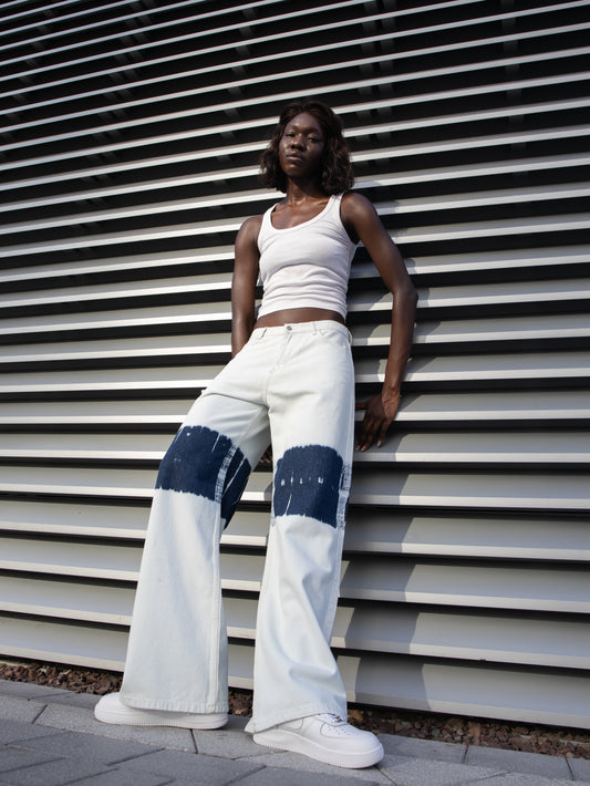 WIDE-LEG HIGH-WAIST JEANS WITH PAINTED KNEES